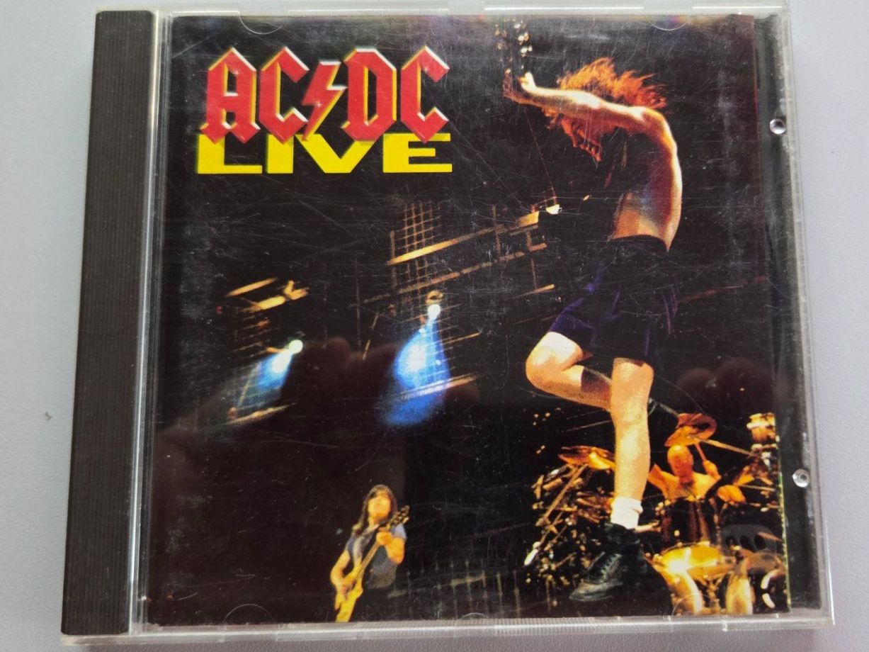 CDs: CD AC/DC - Live – D'occasion à Schaffhausen par Kellerrassel
