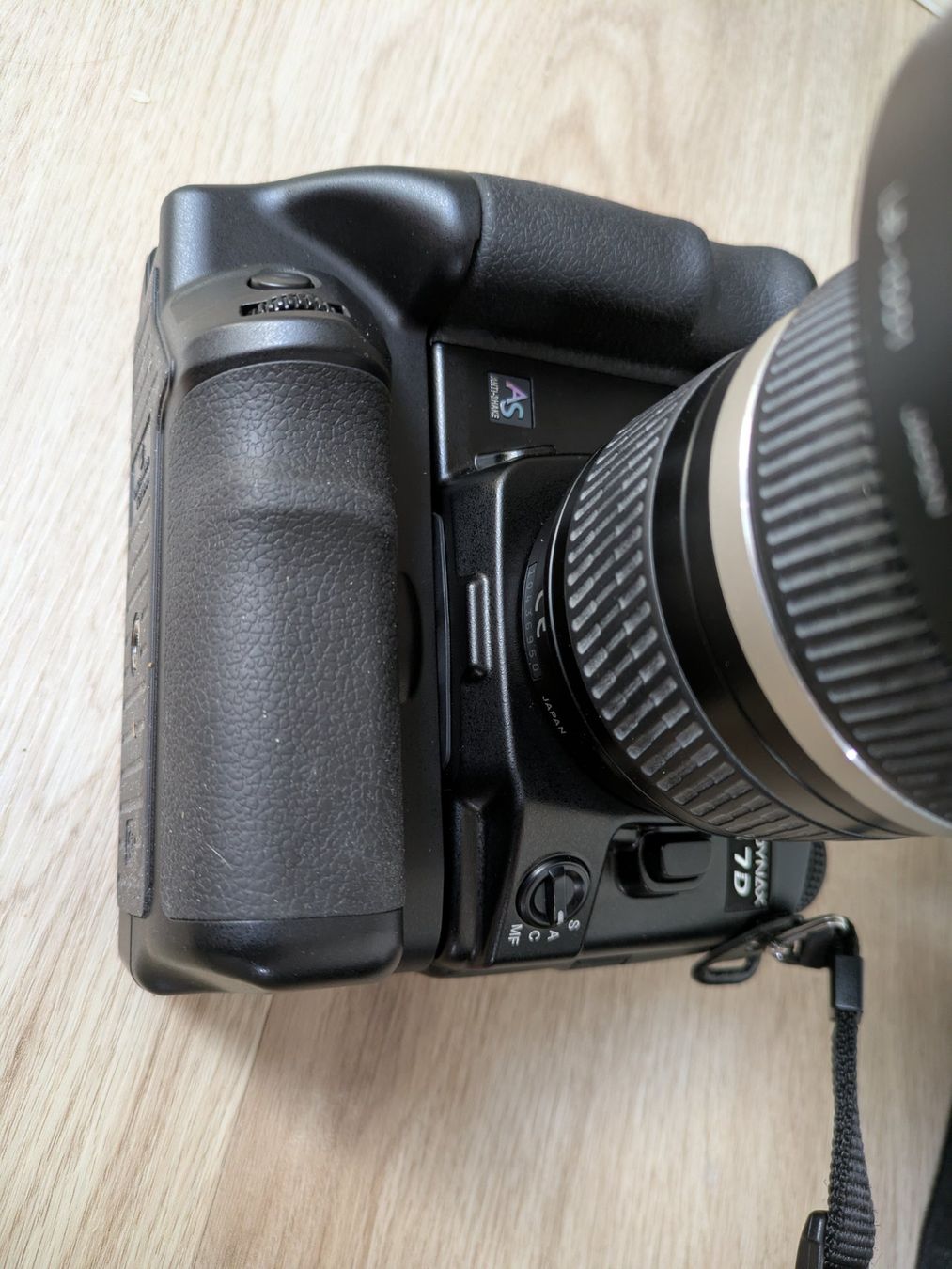 Minolta Appareil photo: Réflex numérique Pro Konica Minolta + grand angle – D'occasion à Pampigny par nic_575j 5