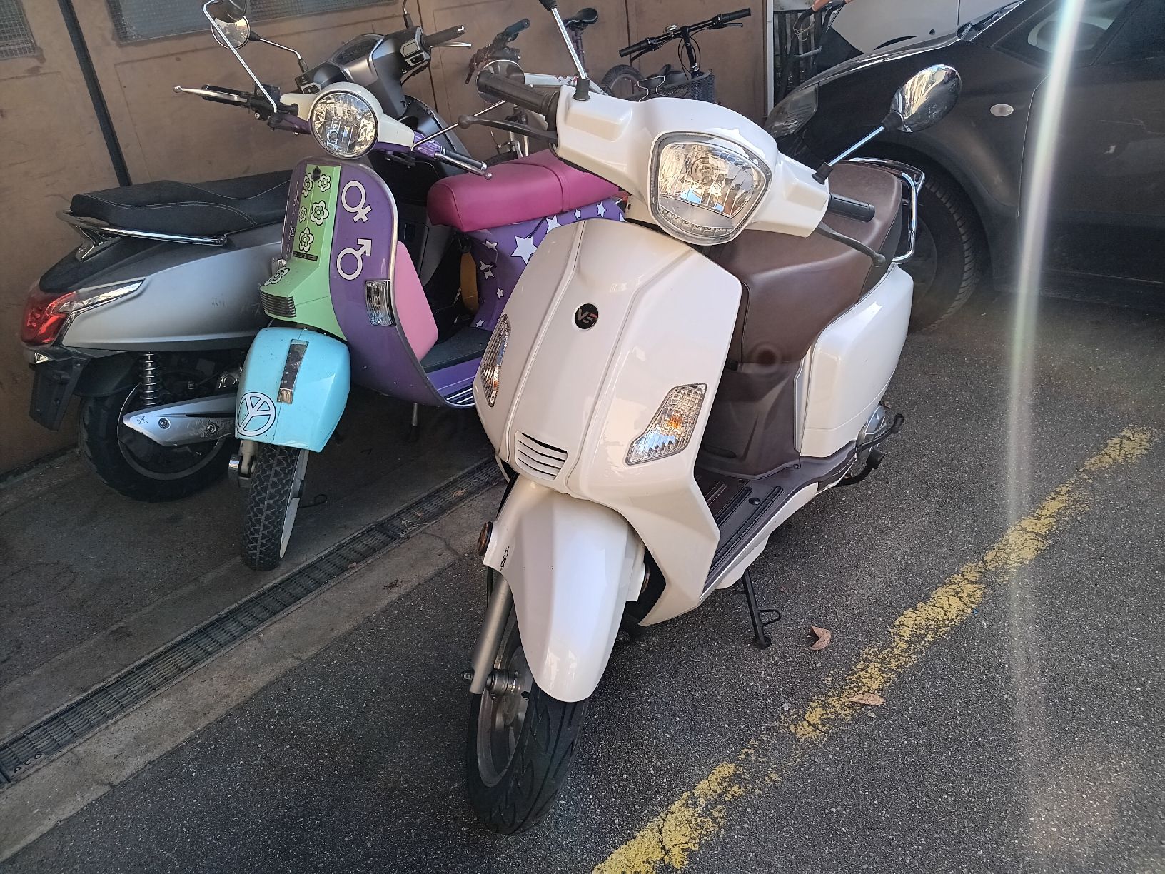 Scooter: Roller Vengo Zahara 125i 2017 – Usato da Hindelbank venduto da mbcar