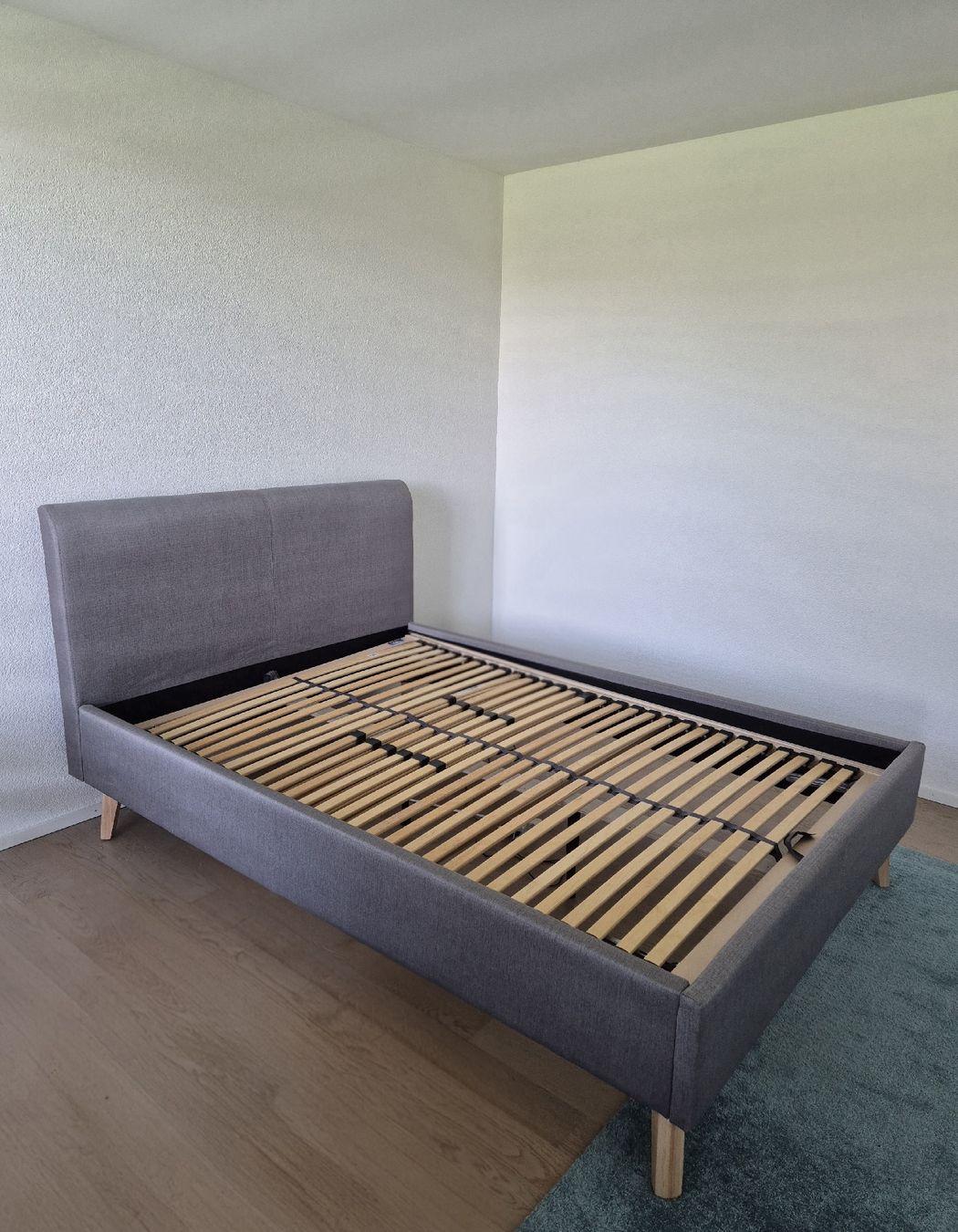 Letti: Bett 140x200 mit Lattenrost – Usato da Bonaduz venduto da lau_kn5v