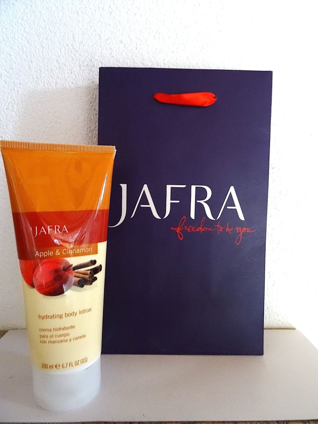 Idratazione: JAFRA Apfel & Zimt Körperlotion – Nuovo e nell'imballaggio originale da Dörflingen venduto da rudis-55