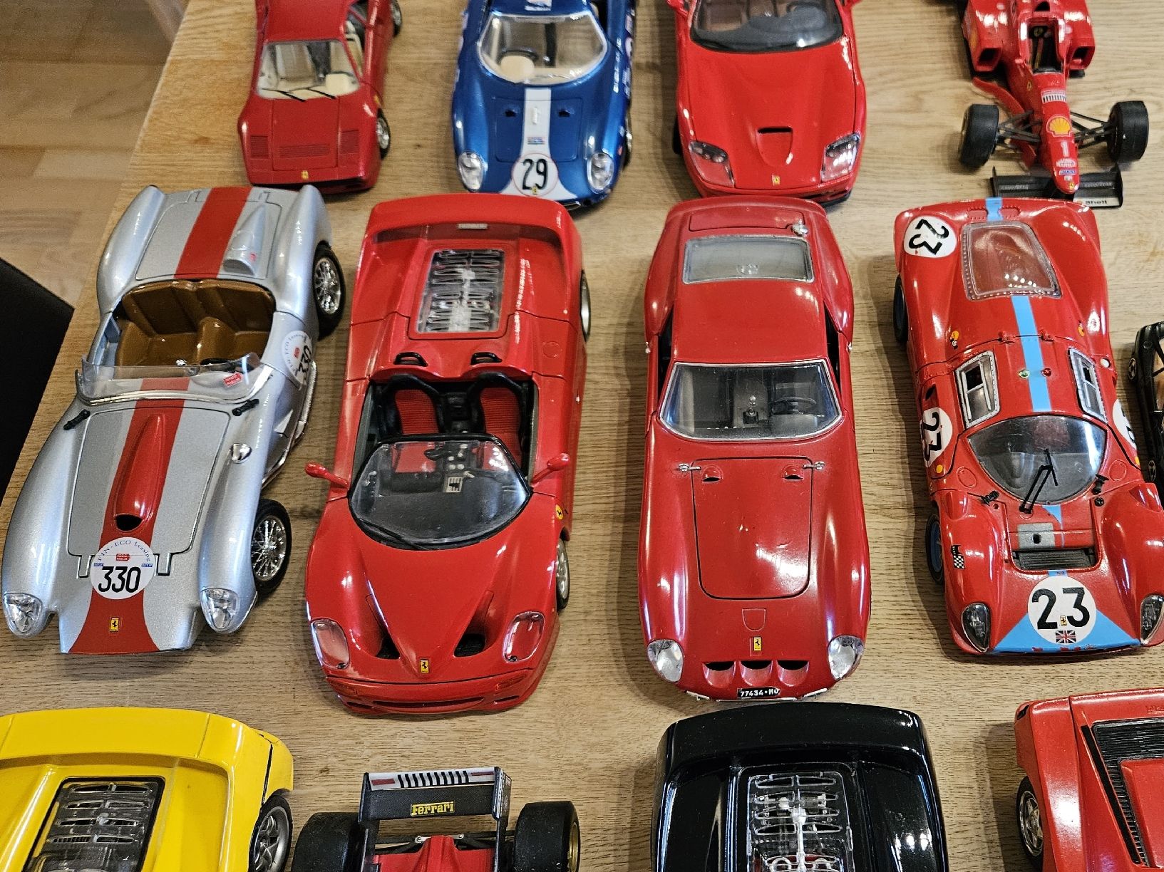 Ferrari Modellautos: Ferrari Modellautos – Neu (gemäss Beschreibung) aus Oberrieden von adr_jv9g 2