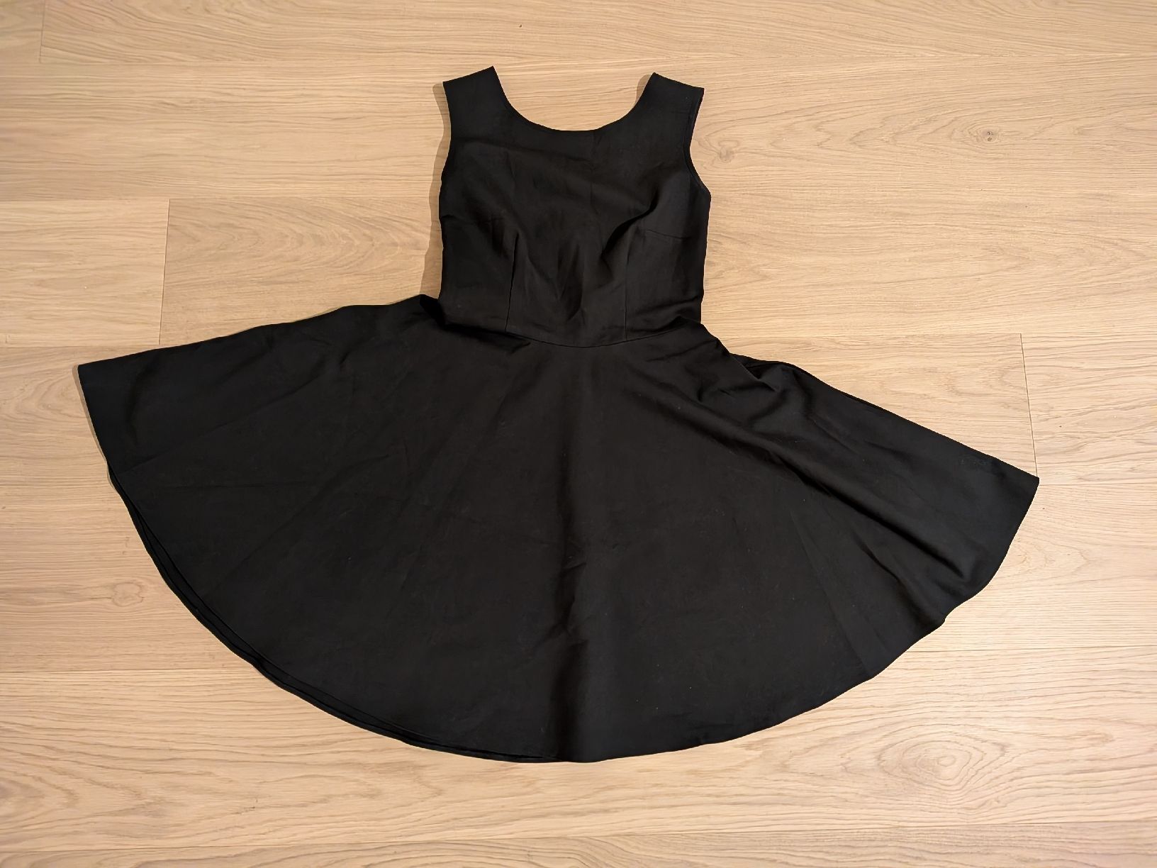 Vestiti: Mohito Collection Abendkleid Schwarz Gr. 36 – Usato da Adliswil venduto da agn_lt5j