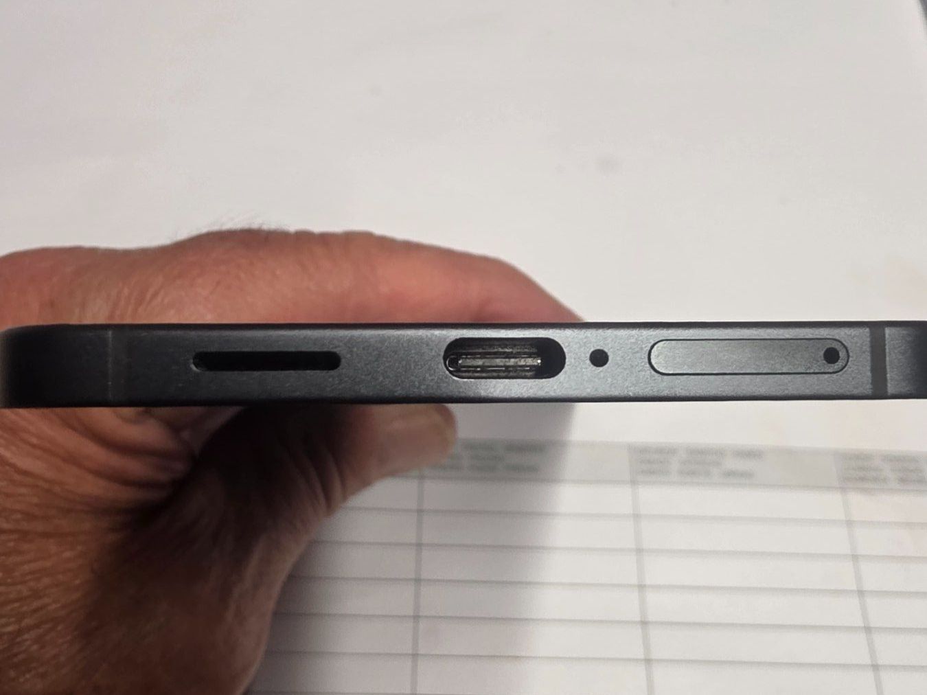 Samsung Portables: Galaxy S25 Edge 256GB Titanium Jetblack – D'occasion à Schüpfen par buben 3