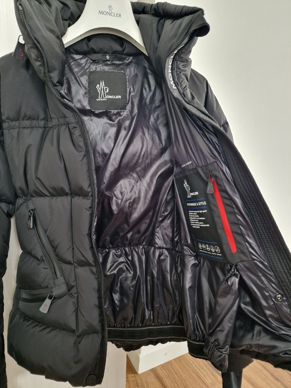 Moncler Giacche: Doudoune Moncler Grenoble "Dixence" – Nuovo (secondo la descrizione) da Yverdon-les-Bains venduto da Ed9lude 5