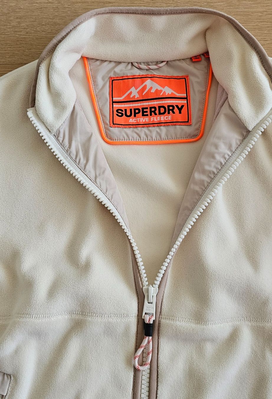 Superdry Giacche: Superdry veste polaire extra douce, 38 – Nuovo (secondo la descrizione) da Nyon venduto da Chris01037