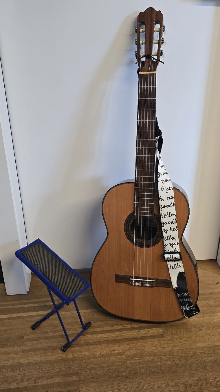 Instruments de musique: Akustik-Gitarre – D'occasion à Zürich par gfa_tz8f