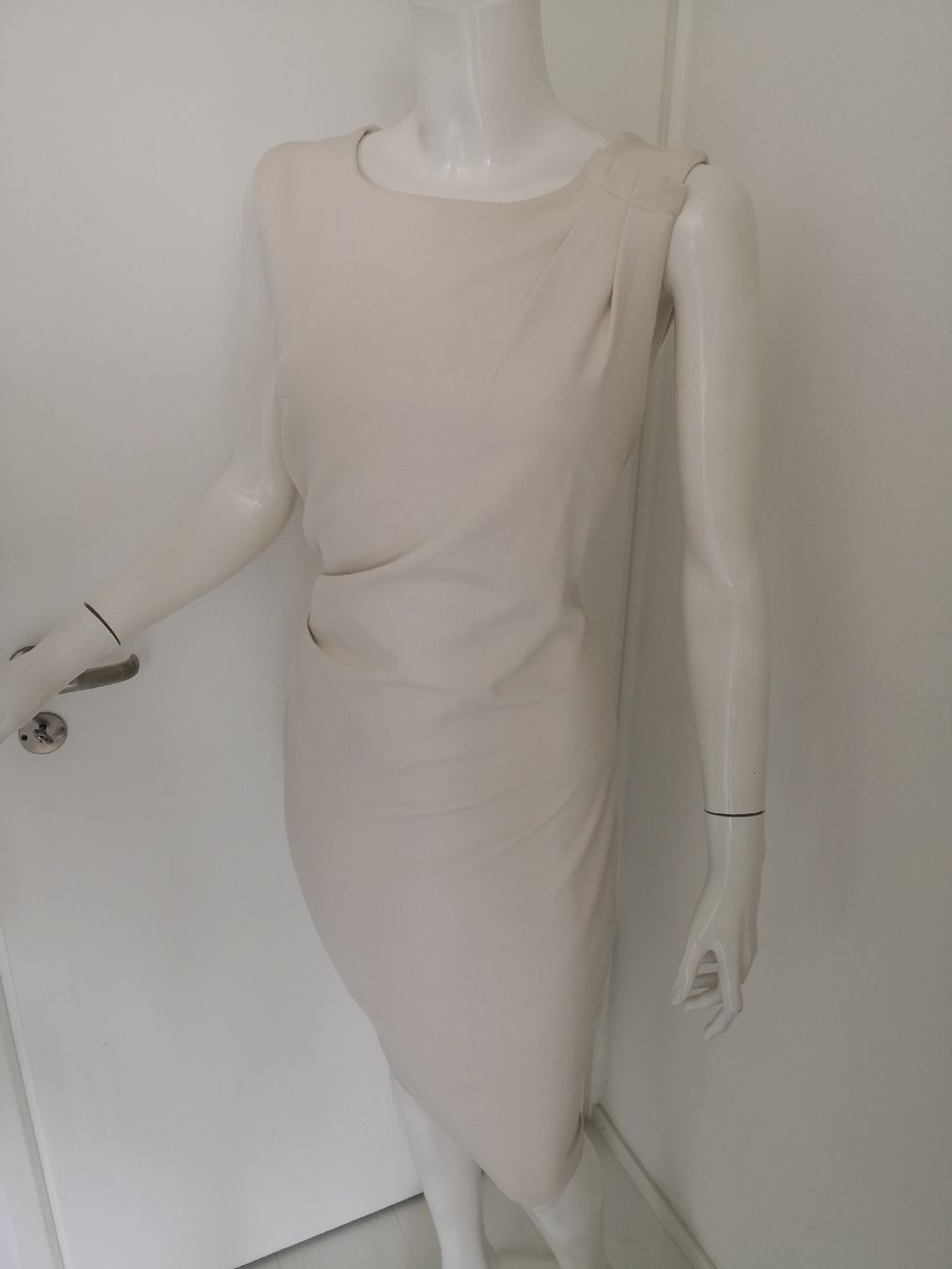 Mango Kleider: MANGO SUIT KLEID MIT FALTEN & GEFUTTERT BEIGE – Neu (gemäss Beschreibung) aus Olten von Naja-Twins-Twins 4