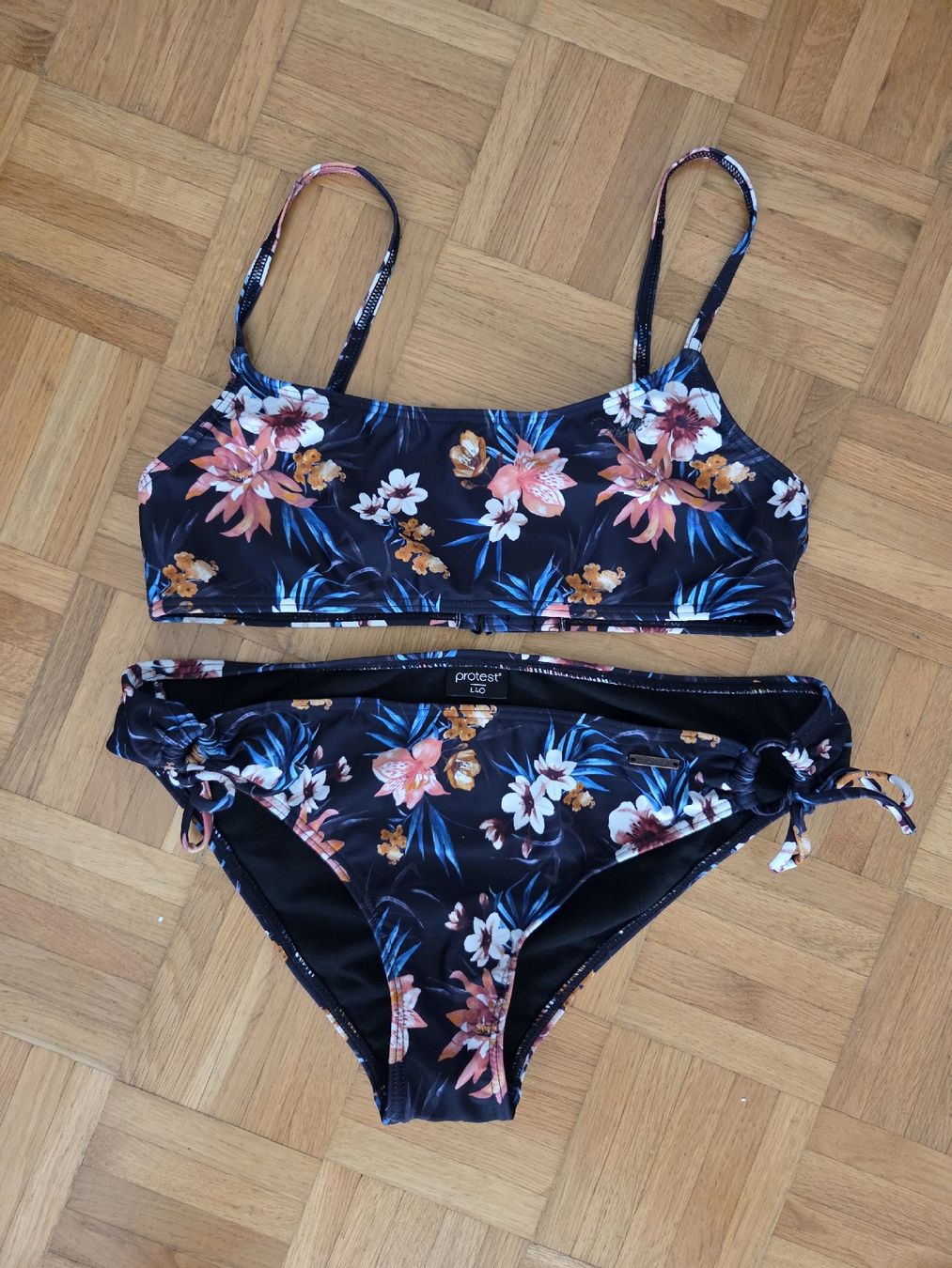 Protest Maillots de bain & Bikinis: Bikini Protest  – D'occasion à basel par Mountainfreak