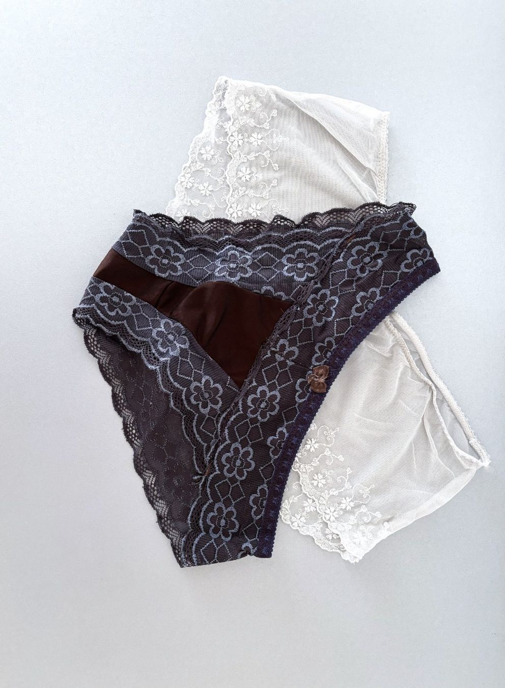 Altra biancheria intima: Dessous Unterwäsche String Slip G-String Thong Gr. S Spitze – Usato da Holzhäusern ZG venduto da paula_w