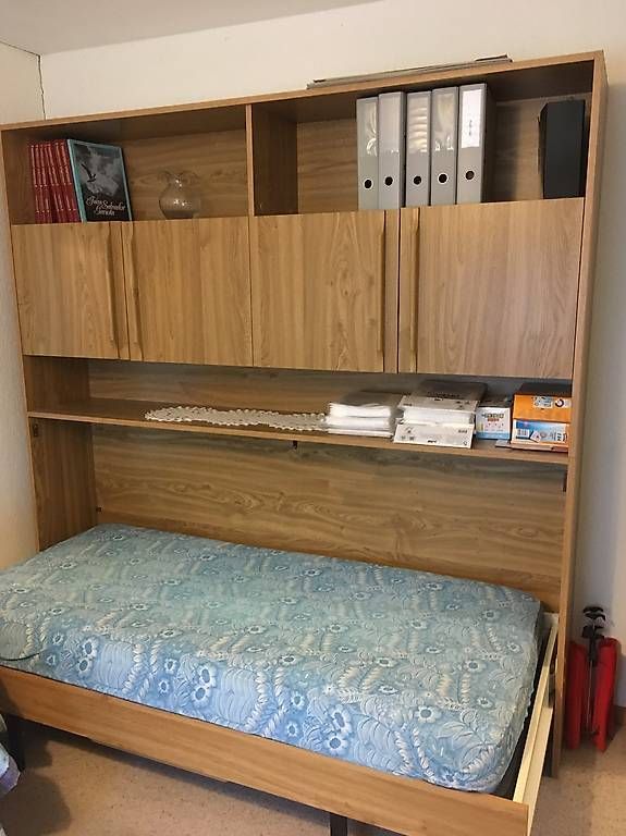 Lits: RESERVIERT! Schrankbett mit 90cm Matratze – D'occasion à Zürich par BuenosAires03 2