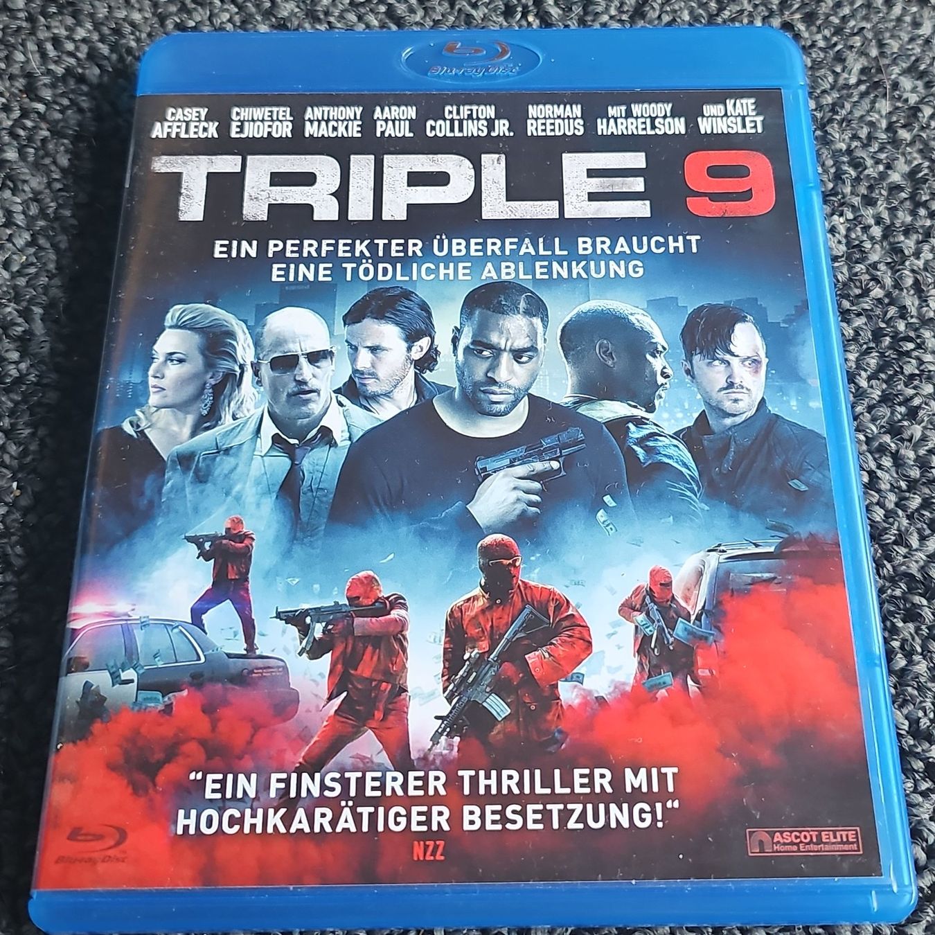 Tous les DVDs: Triple 9 Blu-ray – D'occasion à Ruswil par jan_bxl5