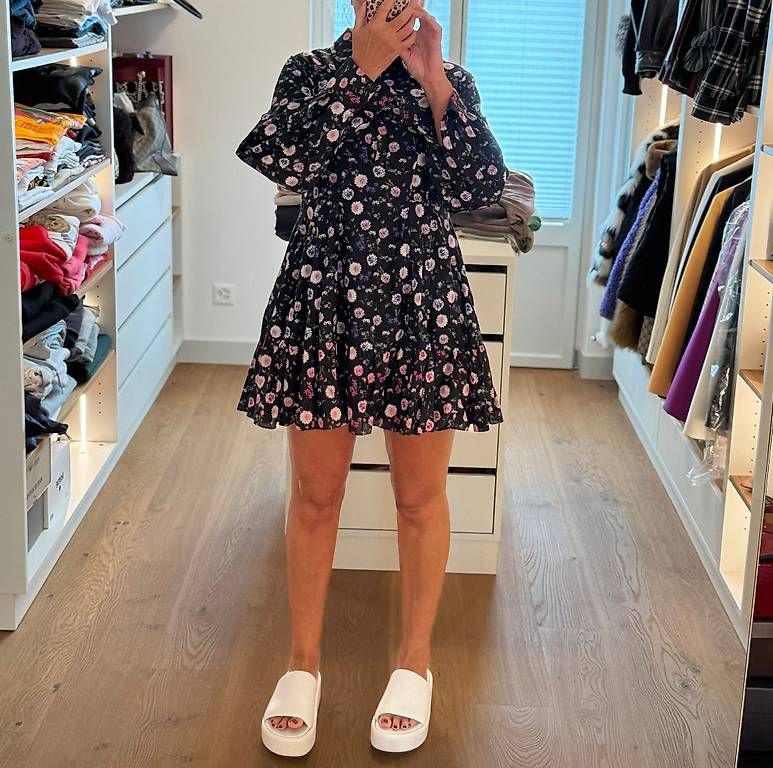 Robes: Kleid The Kooples Paris geblümt – D'occasion à Luzern par per_mxf5 1