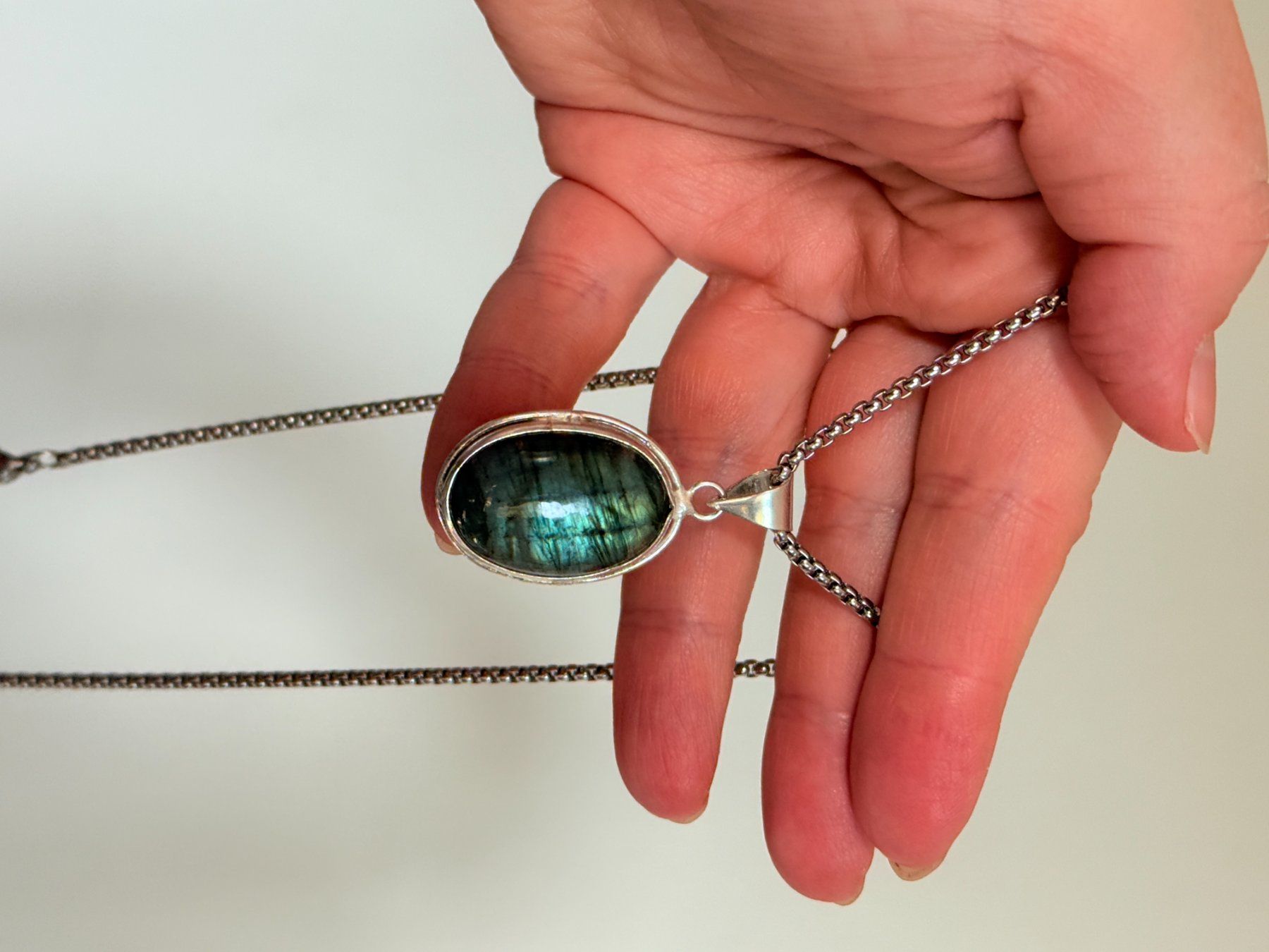 Catenine: Collier Labradorite, Pierre de Protection ! – Nuovo e nell'imballaggio originale da Genève venduto da AGBERG 2