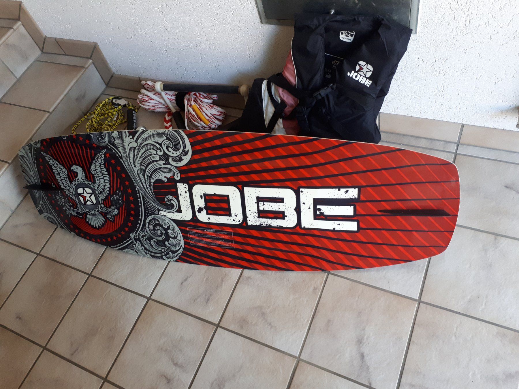 Planches de surf: Wakeboard Set Jobe mit Weste und Leinen – D'occasion à Madiswil par 20gls 1
