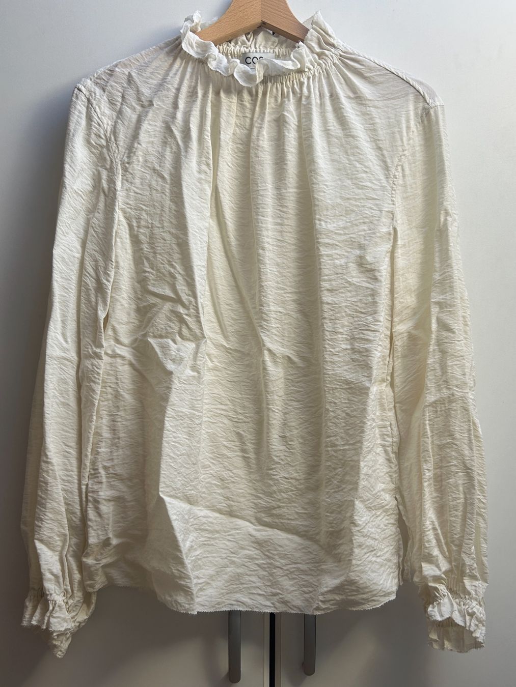 Cos Chemisiers: Blouse blanche COS – Neuf (Voir description) à Vessy par tania4284 1