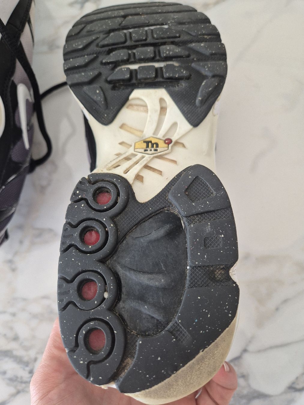 Nike Herrenschuhe: Nike Air Max Plus TN Se Grösse 40  – Gebraucht aus Niederrohrdorf von Sistarr 3