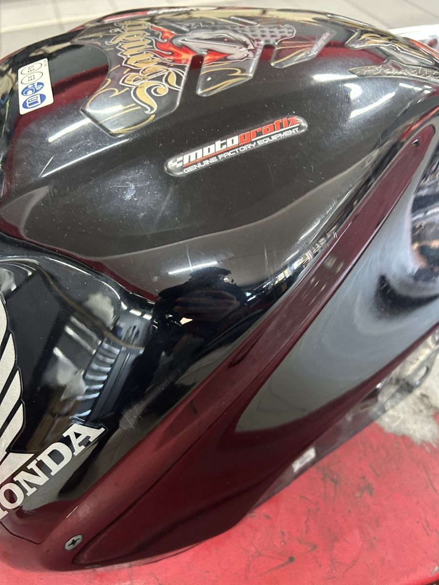 Honda Strada: Reservoir cb650r – Usato da Ecublens VD venduto da RodrigoFortunato249 1