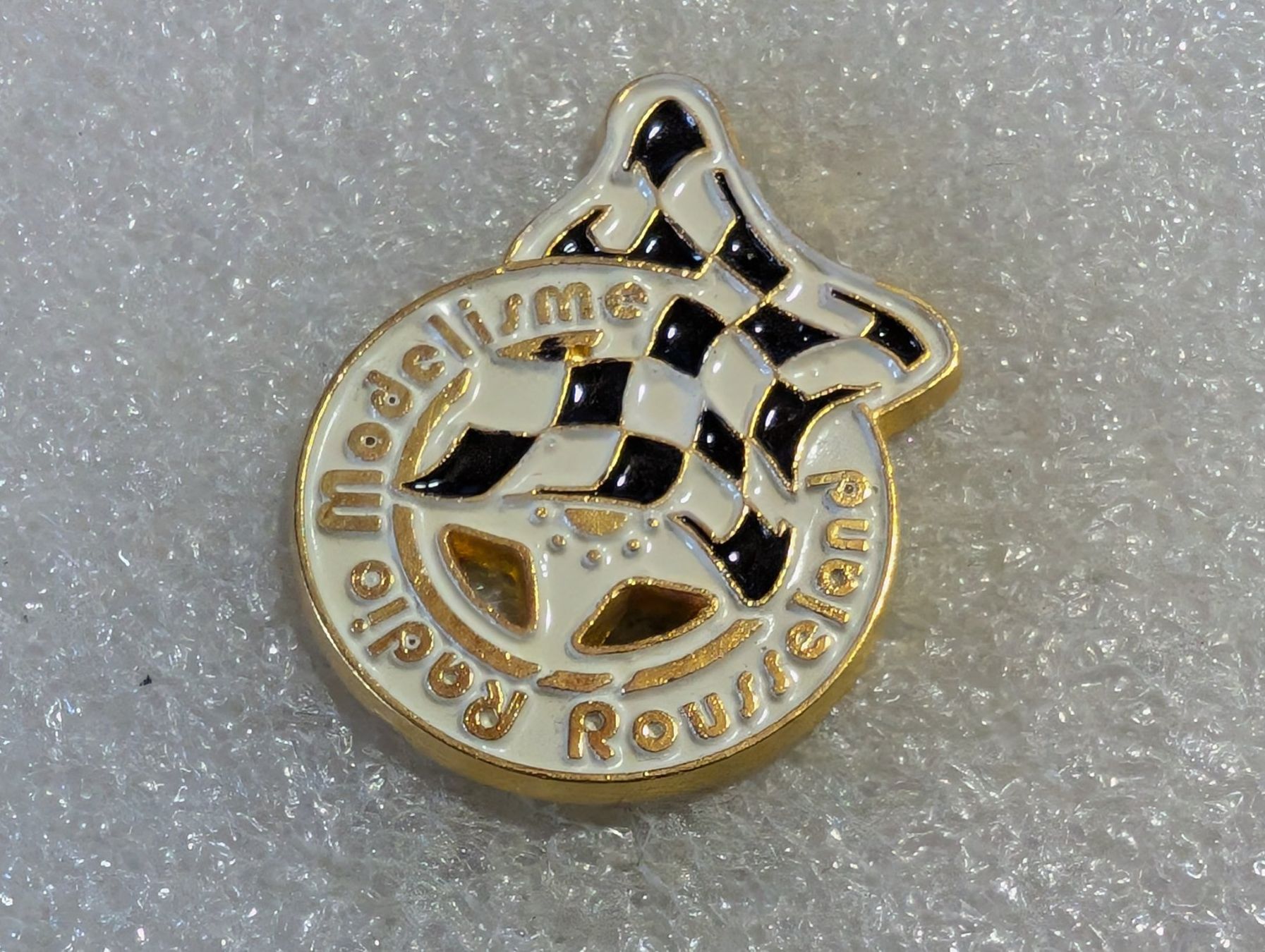 Placchette & Badge: Ansteckpin 135: – Usato da Oppligen venduto da Pin-Fall-Shop