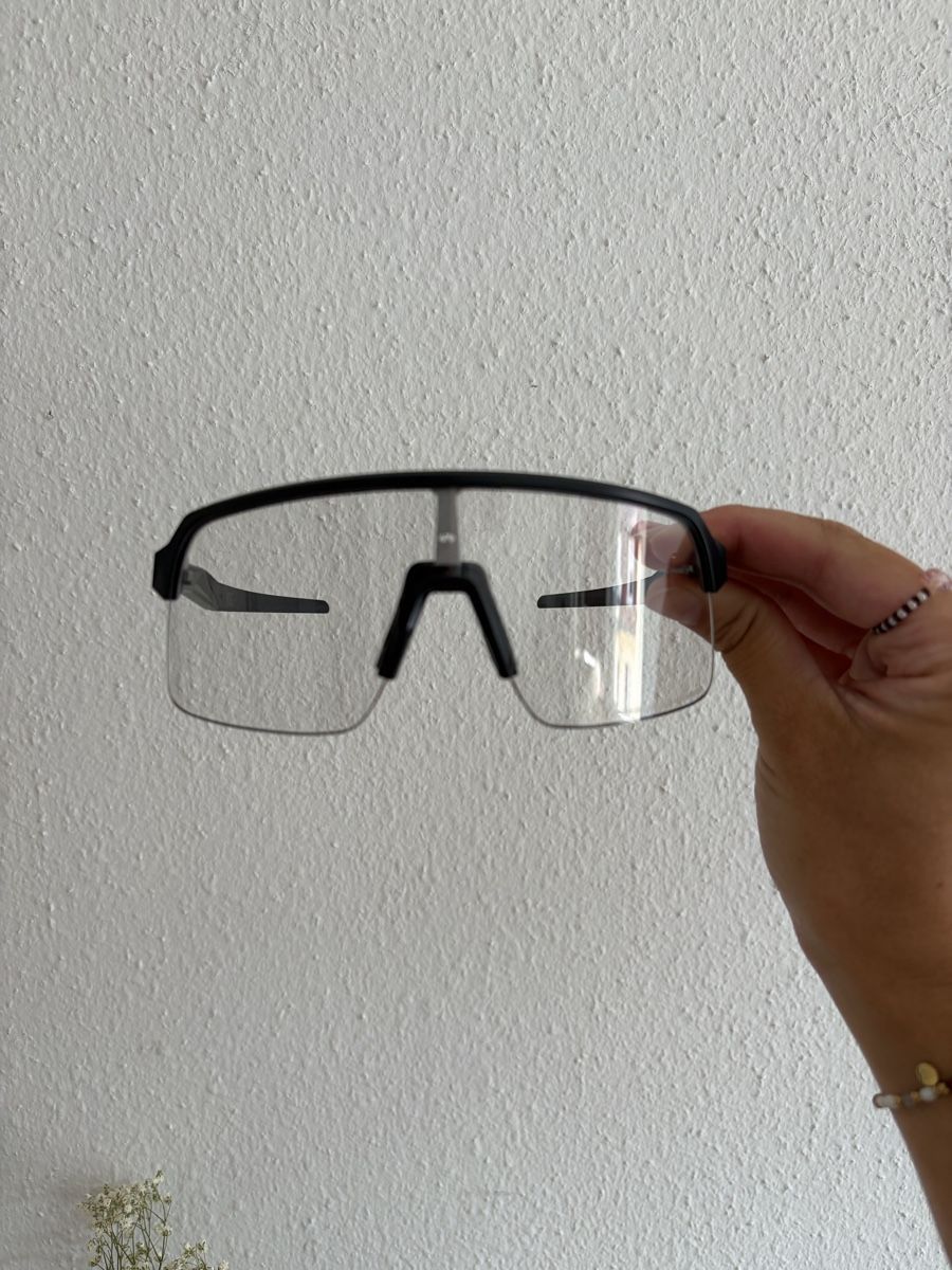 Oakley Brillen & Gläser: Photochromic Sutro Oakley Glases – Gebraucht aus Zürich von yidan.fischer