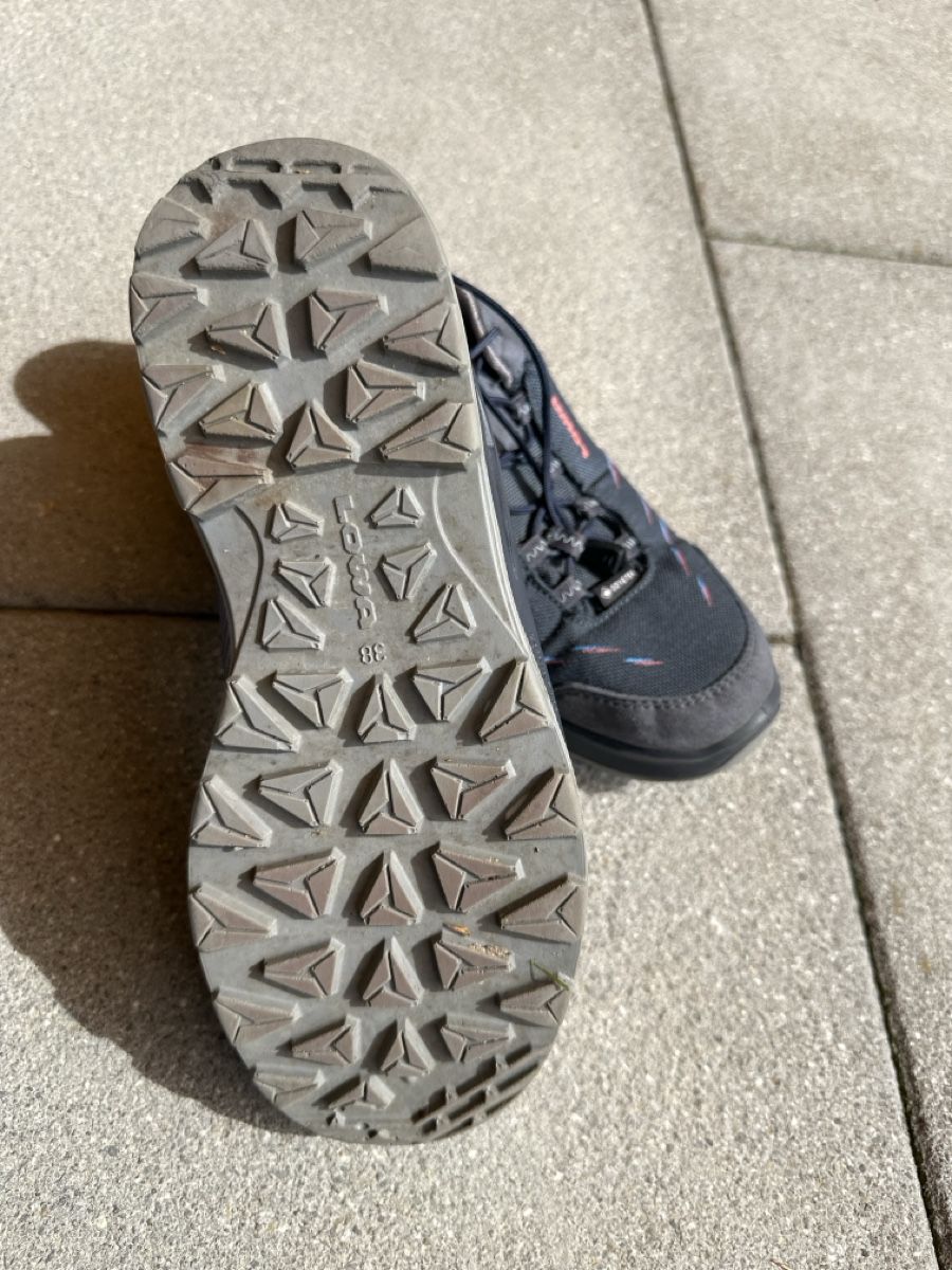 Scarpe per ragazzi: Lowa Trekkingschuhe Grösse 38 – Usato da Mörschwil venduto da tweety9402 1