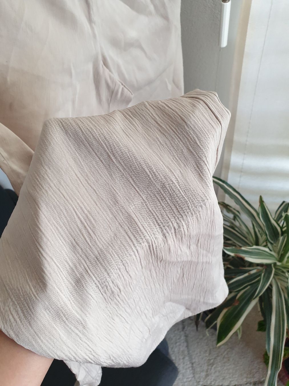 H&M Hosen: H&M Beige Flare Pants – Gebraucht aus Aigle von Smagbrelle18 4