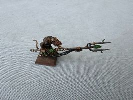 Warhammer - Tow - Skaven - Meutenbändiger - Pro bemalt