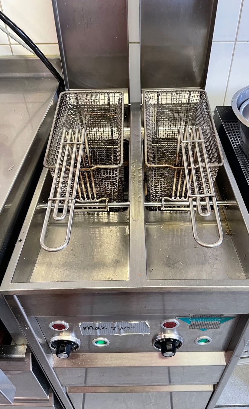 Küchengeräte: Friteuse Doppelt Gastrofrit – Gebraucht aus Kerzers von Donegal-Kerzers 1
