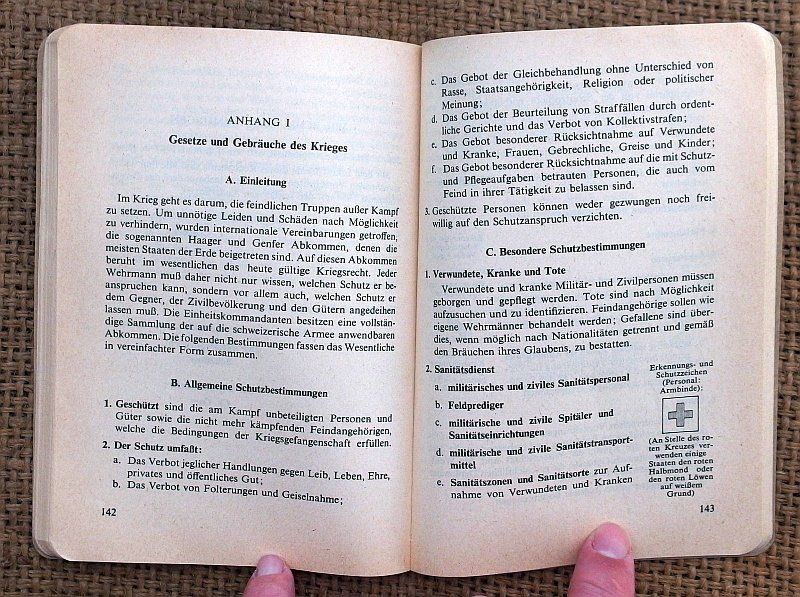 Libri: Dienstreglement DR67 der Schweizer Armee 51.2d - Neuauflage – Usato da Aarau venduto da oldcmp 7