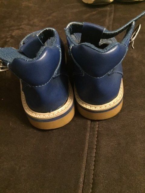 Scarpe per ragazzi: Ab 1.- Sandalen Grösse 23 – Usato da Emmen venduto da Aribini 2