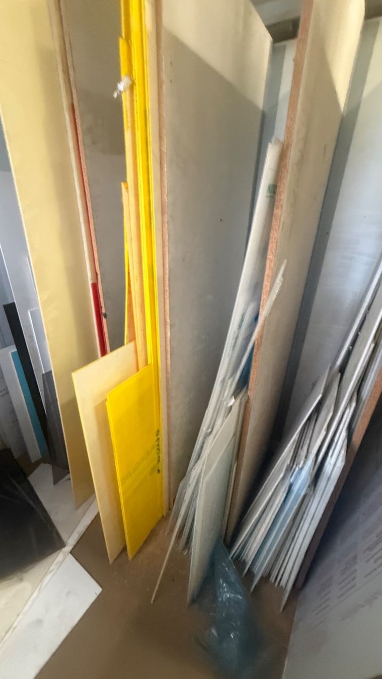 Piatti di portata: Auflösung Werkstatt Plexiglas – Usato da Aedermannsdorf venduto da sam_9kng 9