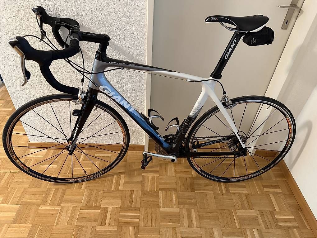 Biciclette: GIANT DEFY ADVANCED Carbon Rennvelo – Usato da Birmensdorf ZH venduto da wal_9jyp
