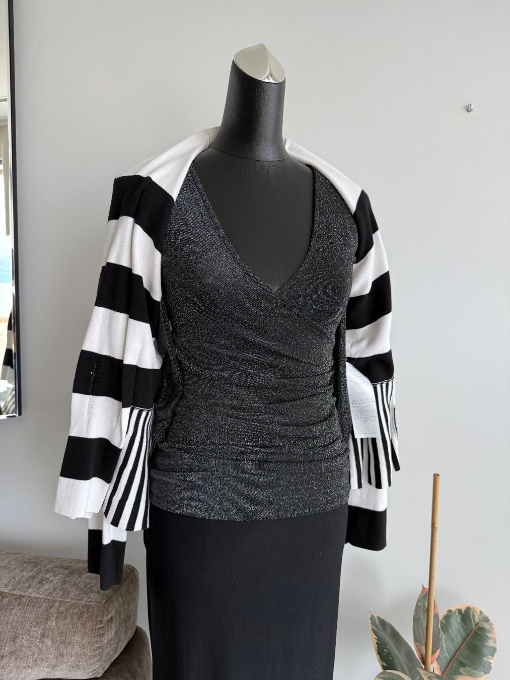 Liu Jo Jacken: Neue Liu Jo Strickjacke Jacke Gr.L – Gebraucht aus Altendorf von RedHairBeast 5