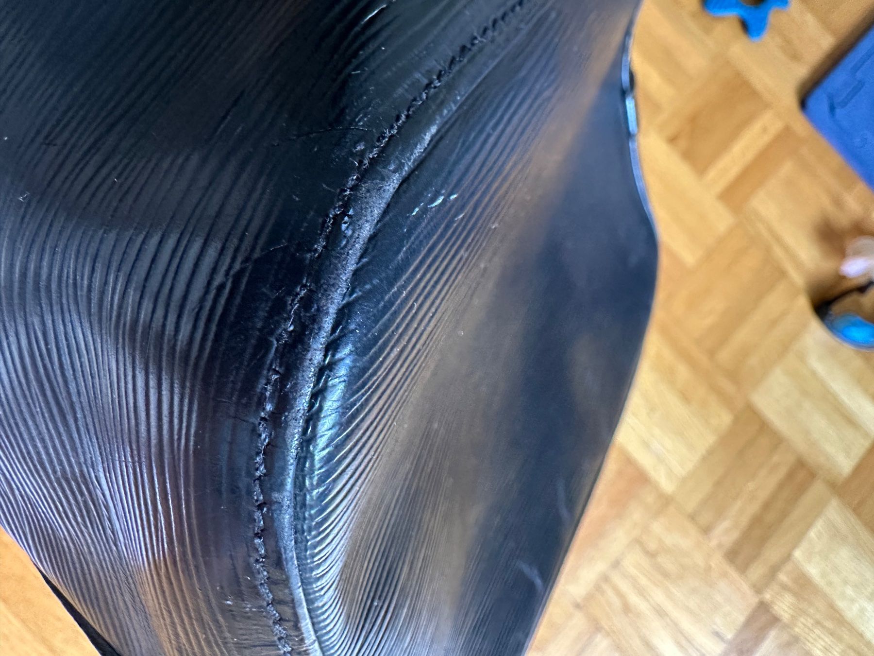 Louis Vuitton Borse da donna: Louis Vuitton Petit Sac Noé Epi – Usato da Zürich venduto da yacay 9