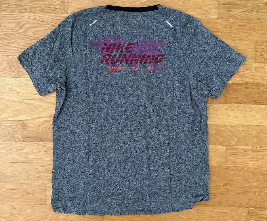 T-shirt: NIKE Running - Shirt (M) – Usato da Zumikon venduto da NilsThalmann 2