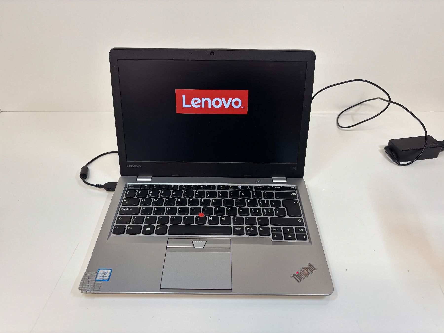 Lenovo Notebook: Notebook 13" Lenovo ThinkPad TP00081B, Intel Core i3, DEFEKT – Difettoso da Lachen SZ venduto da alcom-electronics