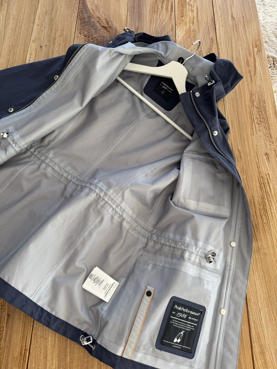 Peak Performance Giacche: Peak Performance Jacke, Gr. S Damen – Usato da Rotkreuz venduto da TR3B 7