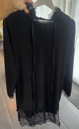 Zara Hoodie Kleid mit Spitze Gr. S schwarz