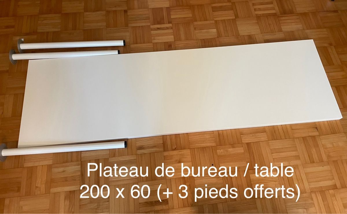 Ikea Scrivanie: Plateau bureau + 3 pieds offerts – Usato da Sonceboz-Sombeval venduto da sabrina27 1