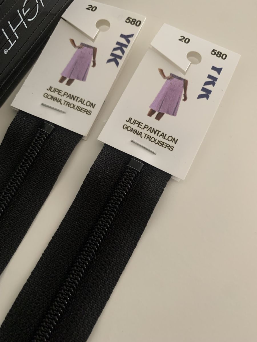 Stoffe: Fermeture éclair YKK noire non séparable 20cm – Neu und originalverpackt aus Gland von TallyEva 1