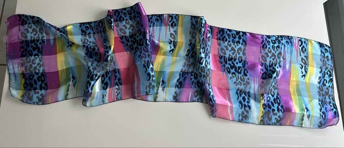 Polyester Foulards, Tücher & Schals: Scarf polyester multi-color animal print used – Neu (gemäss Beschreibung) aus Saland von ele_vc96