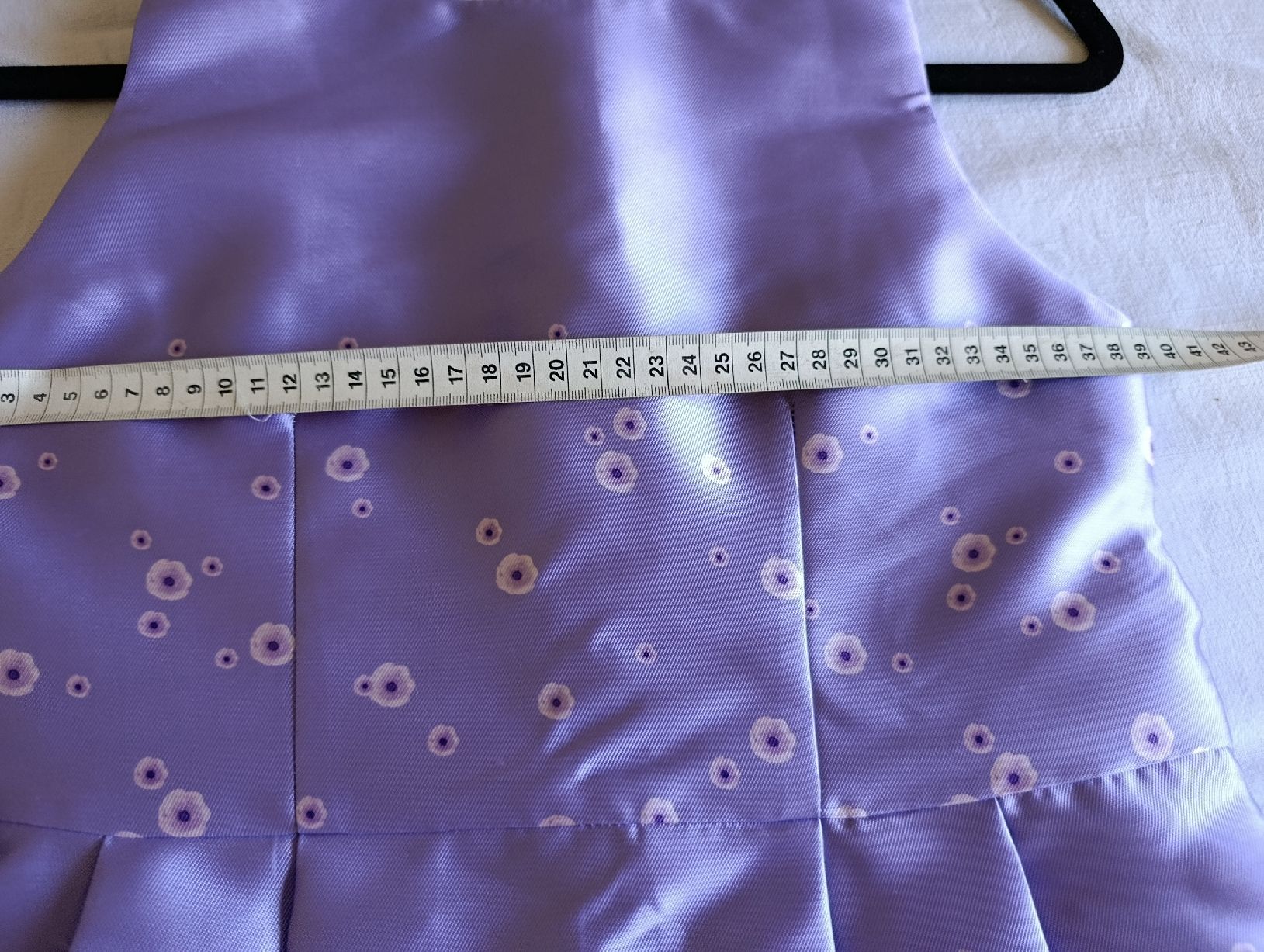 Vestiti & Gonne: robe 140 ou 146 – Usato da Monthey venduto da 04Elisa 5