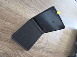 Samsung Galaxy Z Flip7 512GB Black inkl. Neues Cover Air Ski