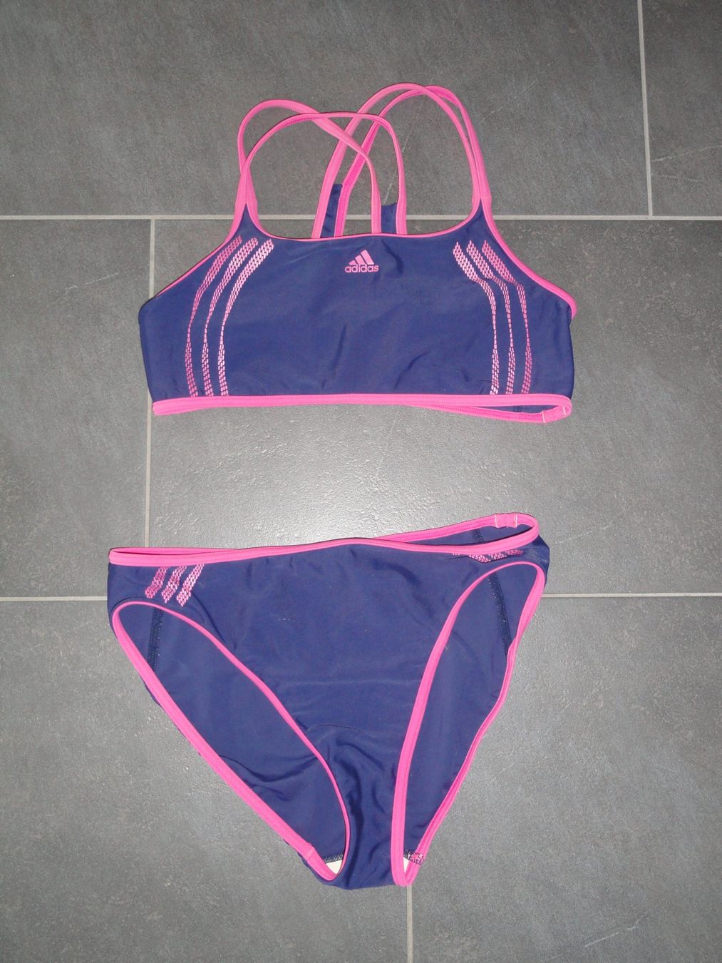Adidas Costumi da bagno & Bikini: ADIDAS 2-TEILER GR. 176 *** – Nuovo (secondo la descrizione) da Uetendorf venduto da bibibop