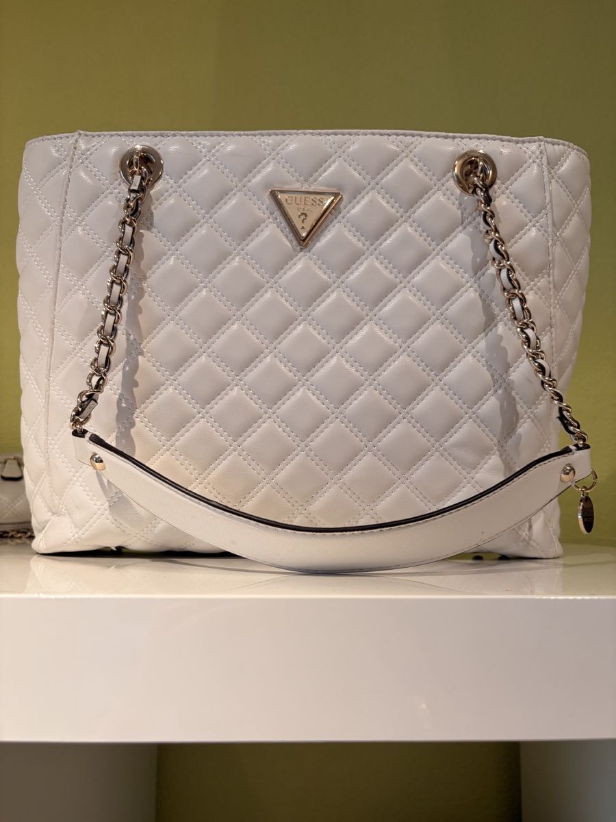 Guess Borse da donna: Guess Tasche – Usato da Hinwil venduto da she_qkn2