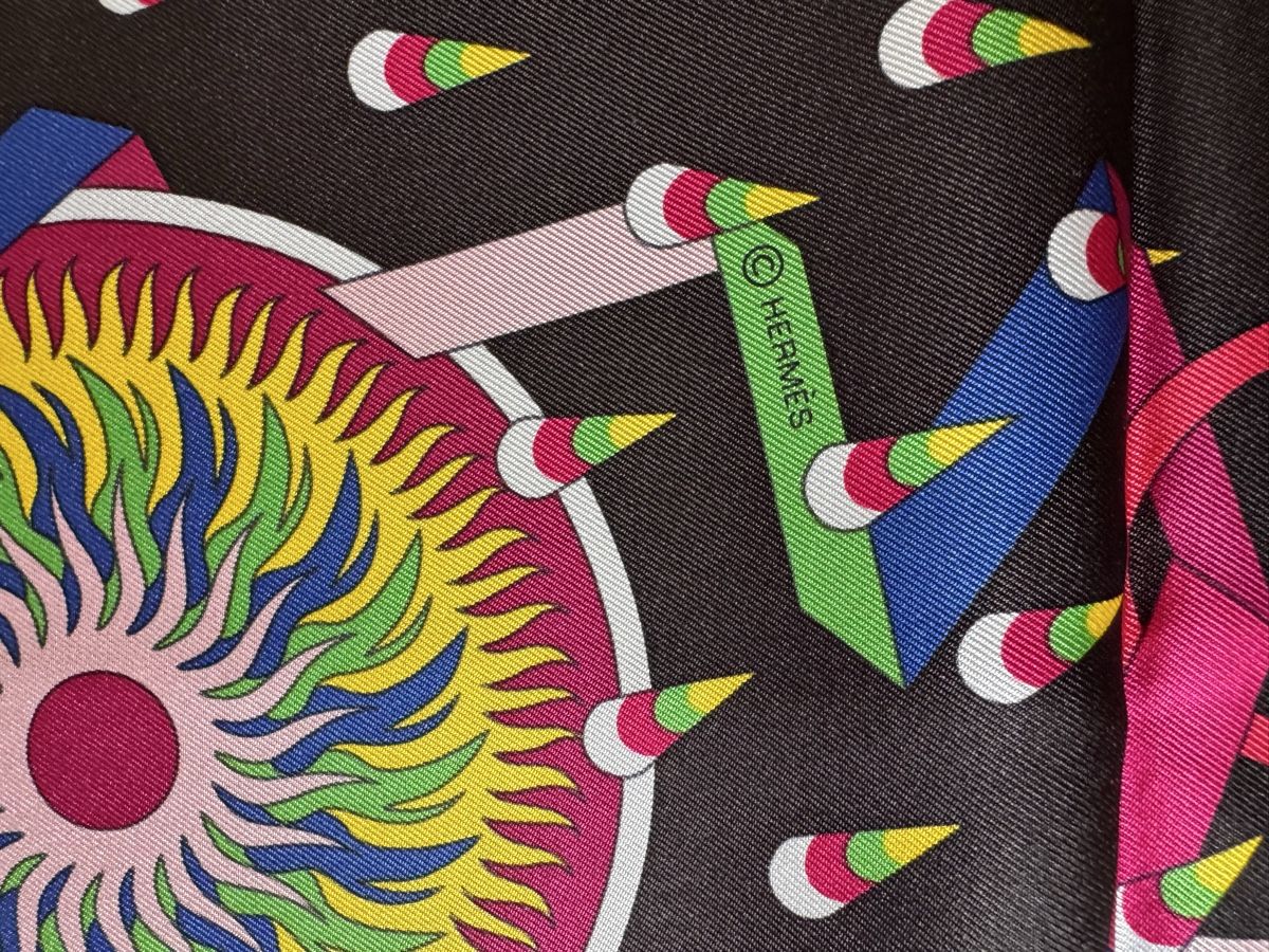 Hermès Foulard & Sciarpe: Hermès carré neuf Source de Pégase  – Nuovo e nell'imballaggio originale da Genève venduto da Allisgood 6