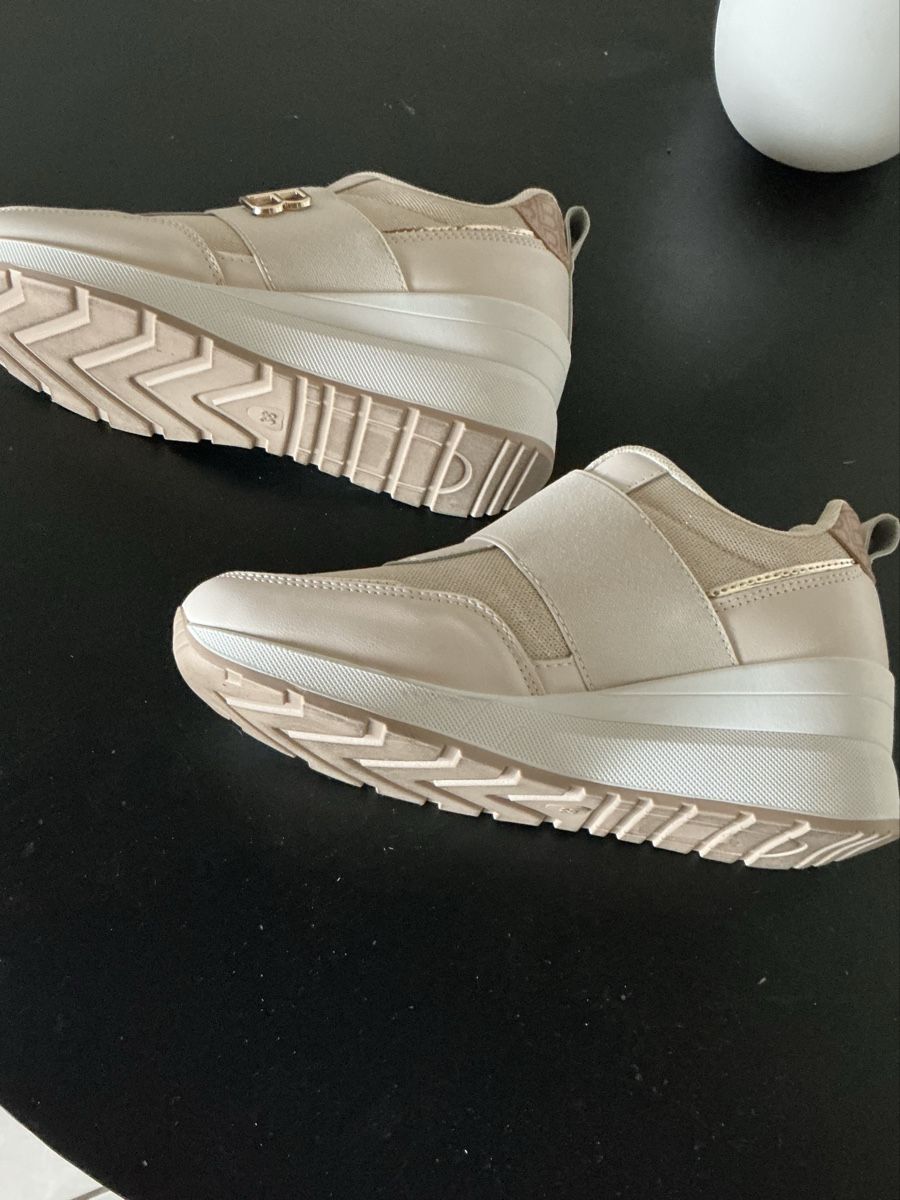 Laura Biagiotti Scarpe da donna: Laura Biagiotti Sneaker  Grösse 38  – Nuovo (secondo la descrizione) da Belp venduto da embudu20 5