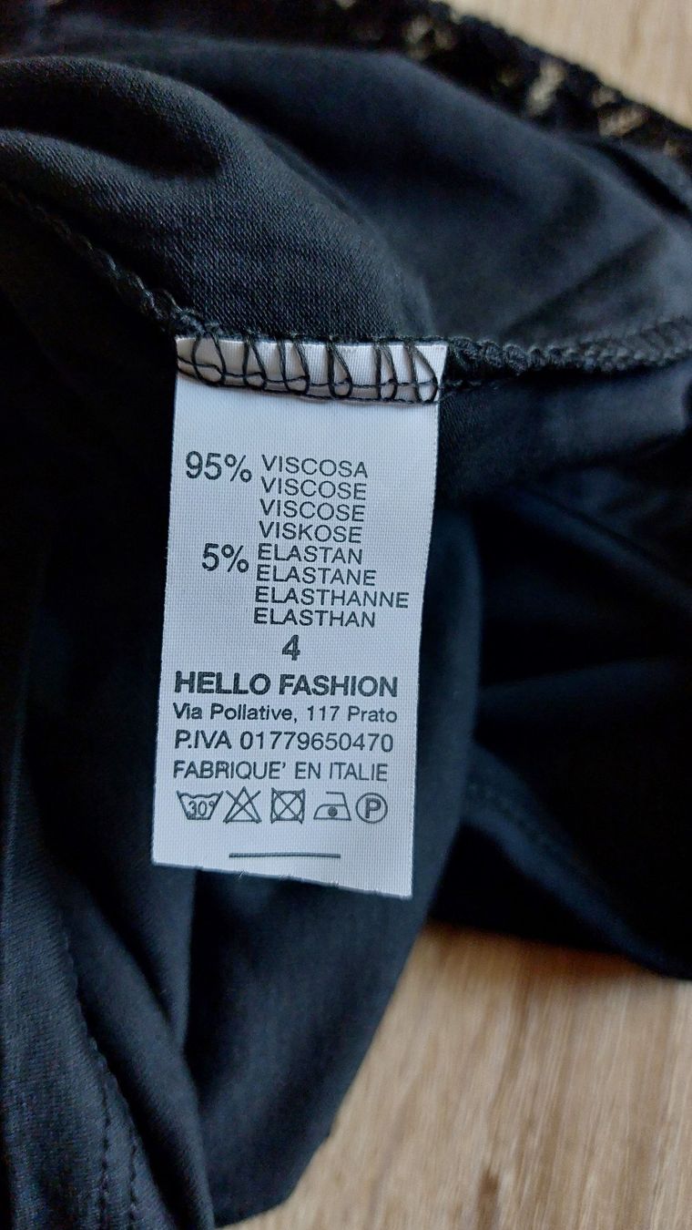 T-shirt: Schickes schwarzes Langarmshirt mit Spitze, Grösse M – Usato da Zollikofen venduto da Blackie 5
