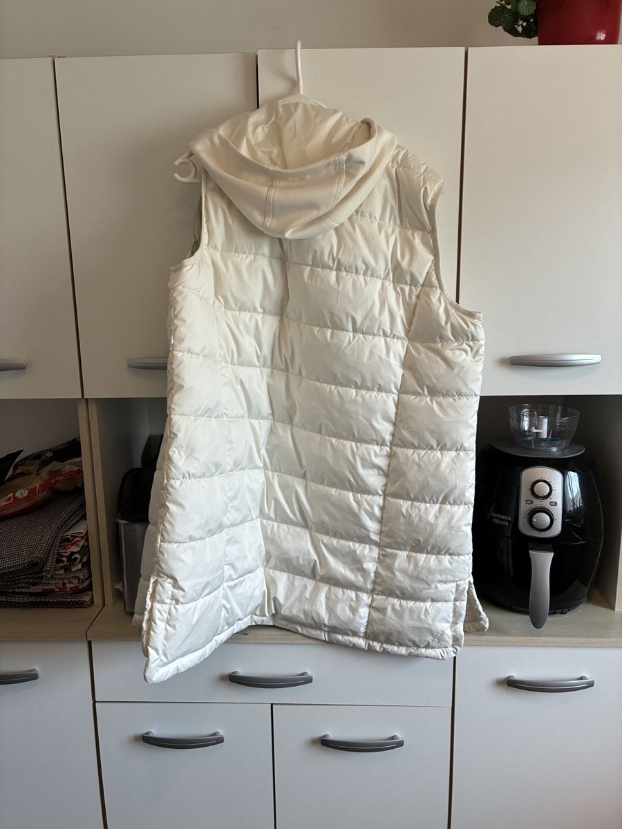 Gilets: DaunenGilet mit Kaputze – D'occasion à Ostermundigen par Didi-Mader 5