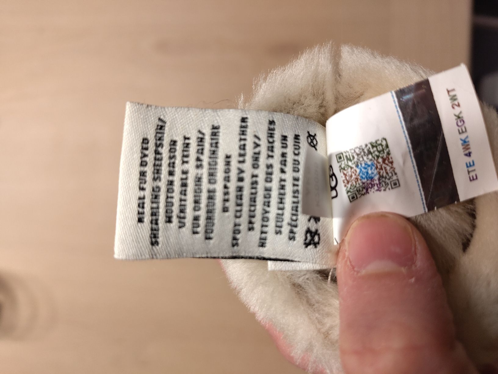 Ugg Guanti: UGG Handschuhe 2-4 Jahre – Usato da Ostermundigen venduto da Jinushka 3